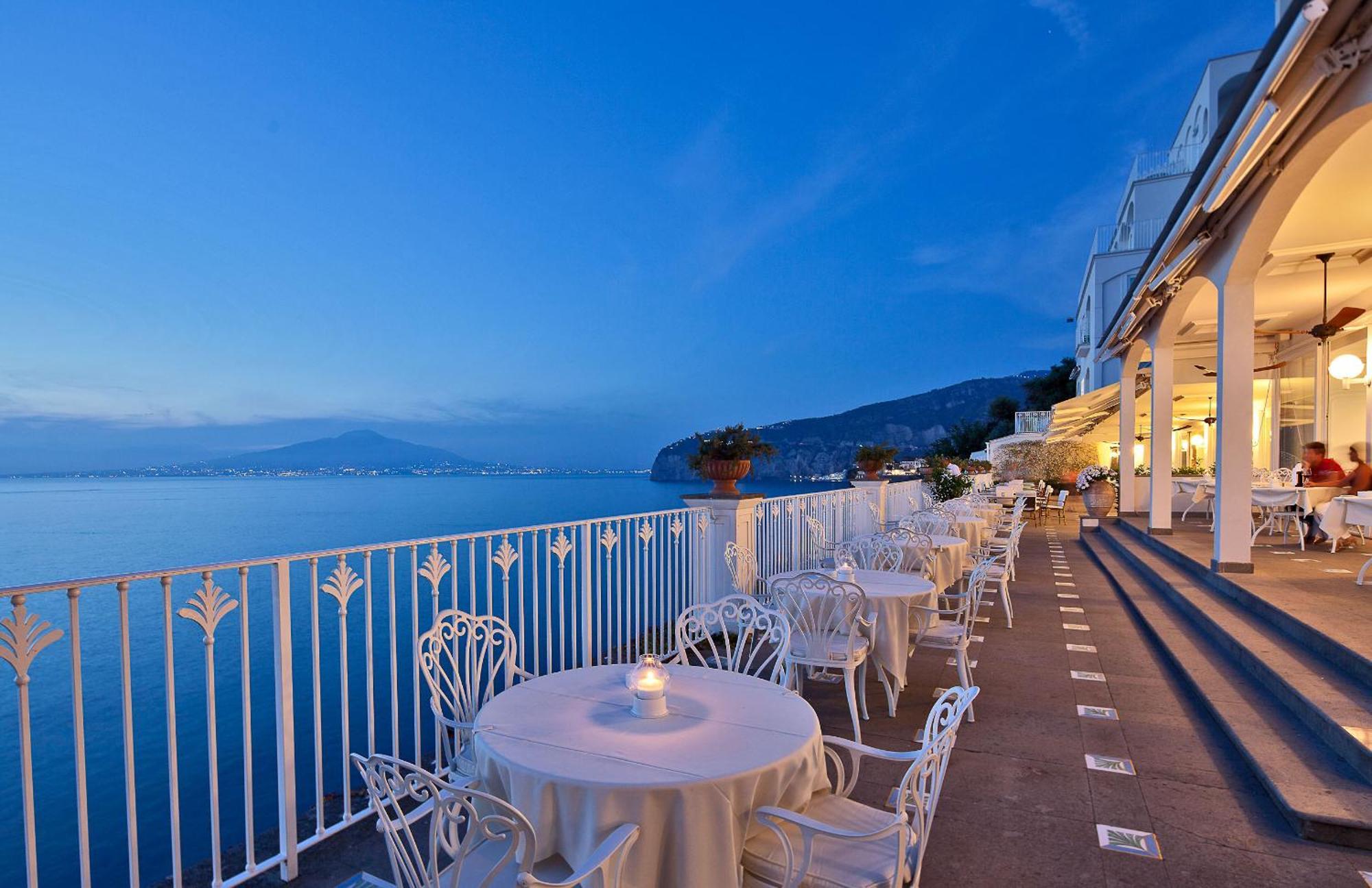 Grand Riviera Sorrent